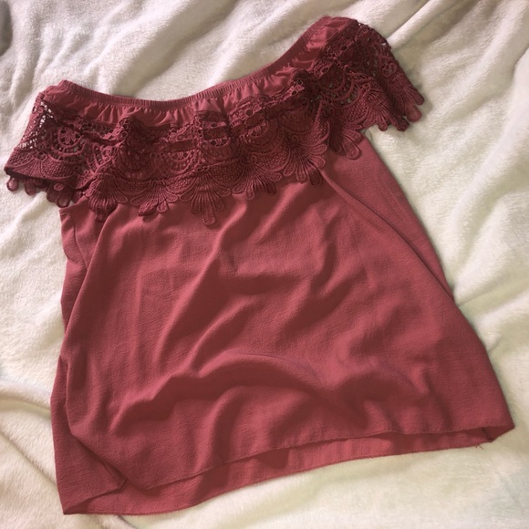 Tops - Off the shoulder top